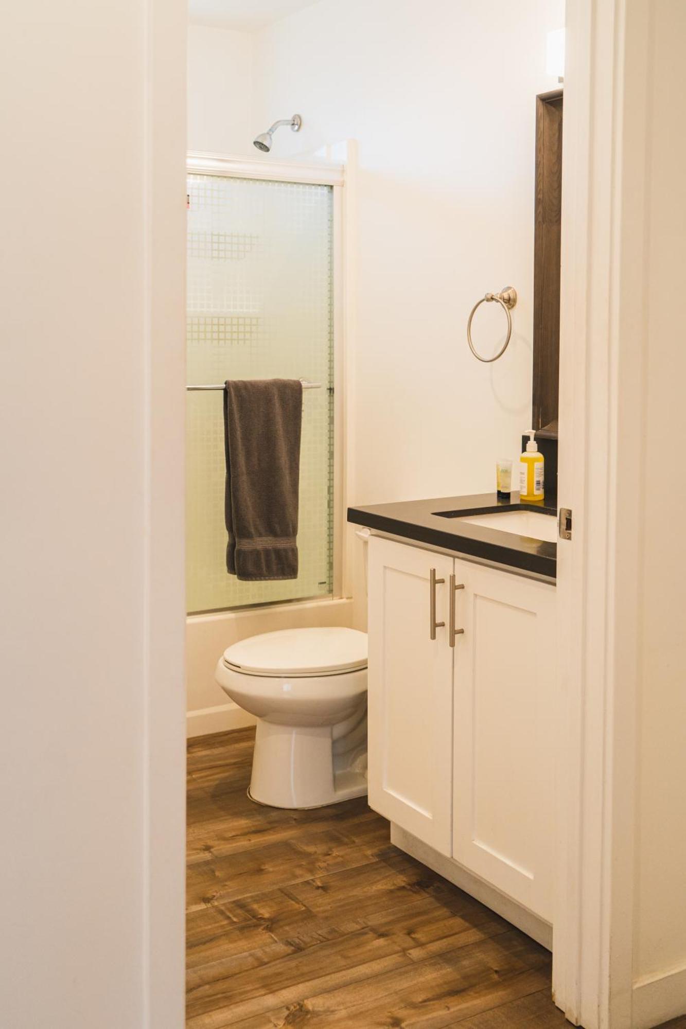 Chic Large One Bedroom With Dinning Area In Hear Of Koreatown With Free Parking Appartamento Los Angeles