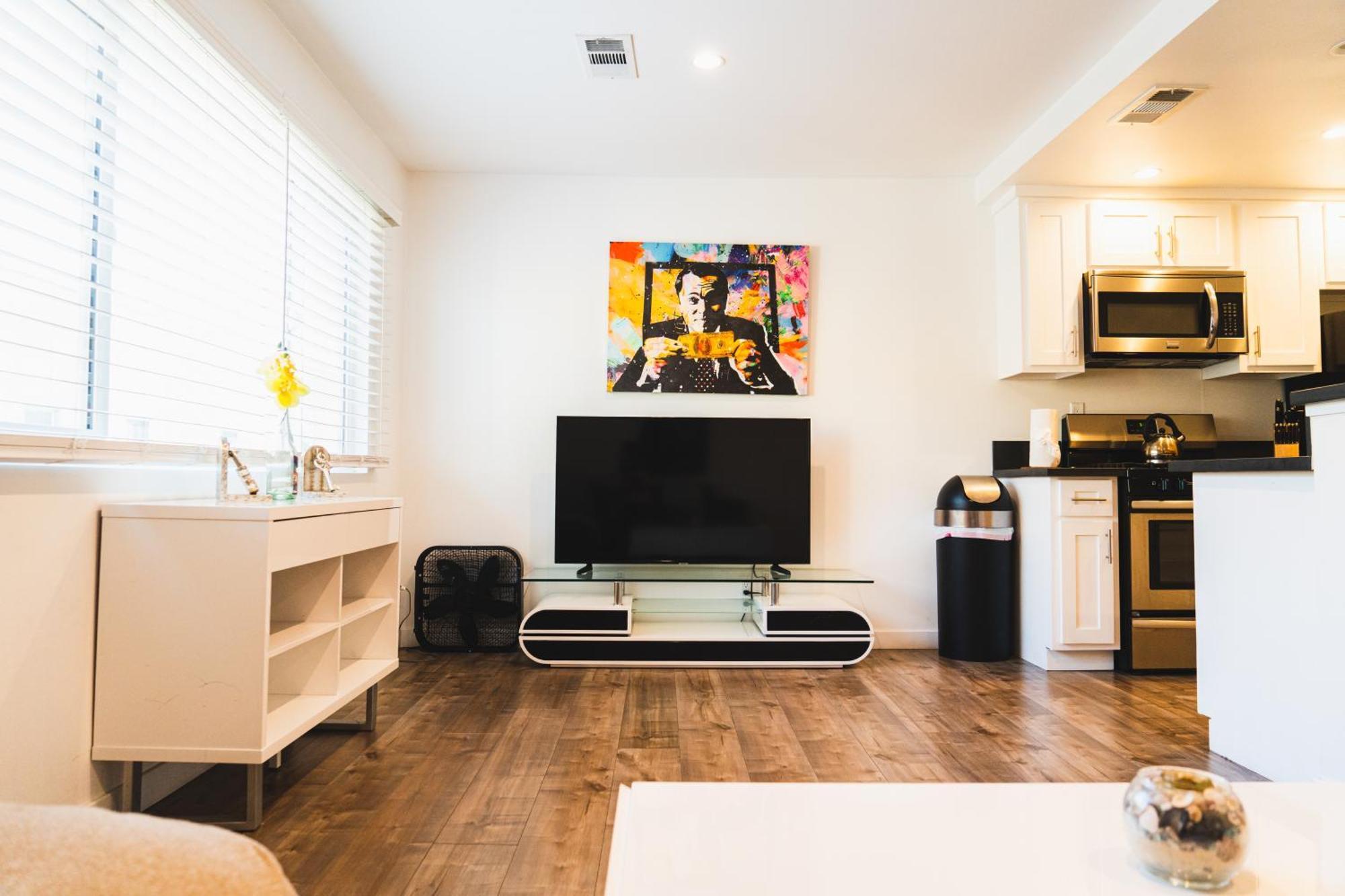 Chic Large One Bedroom With Dinning Area In Hear Of Koreatown With Free Parking Apartamento Los Angeles
