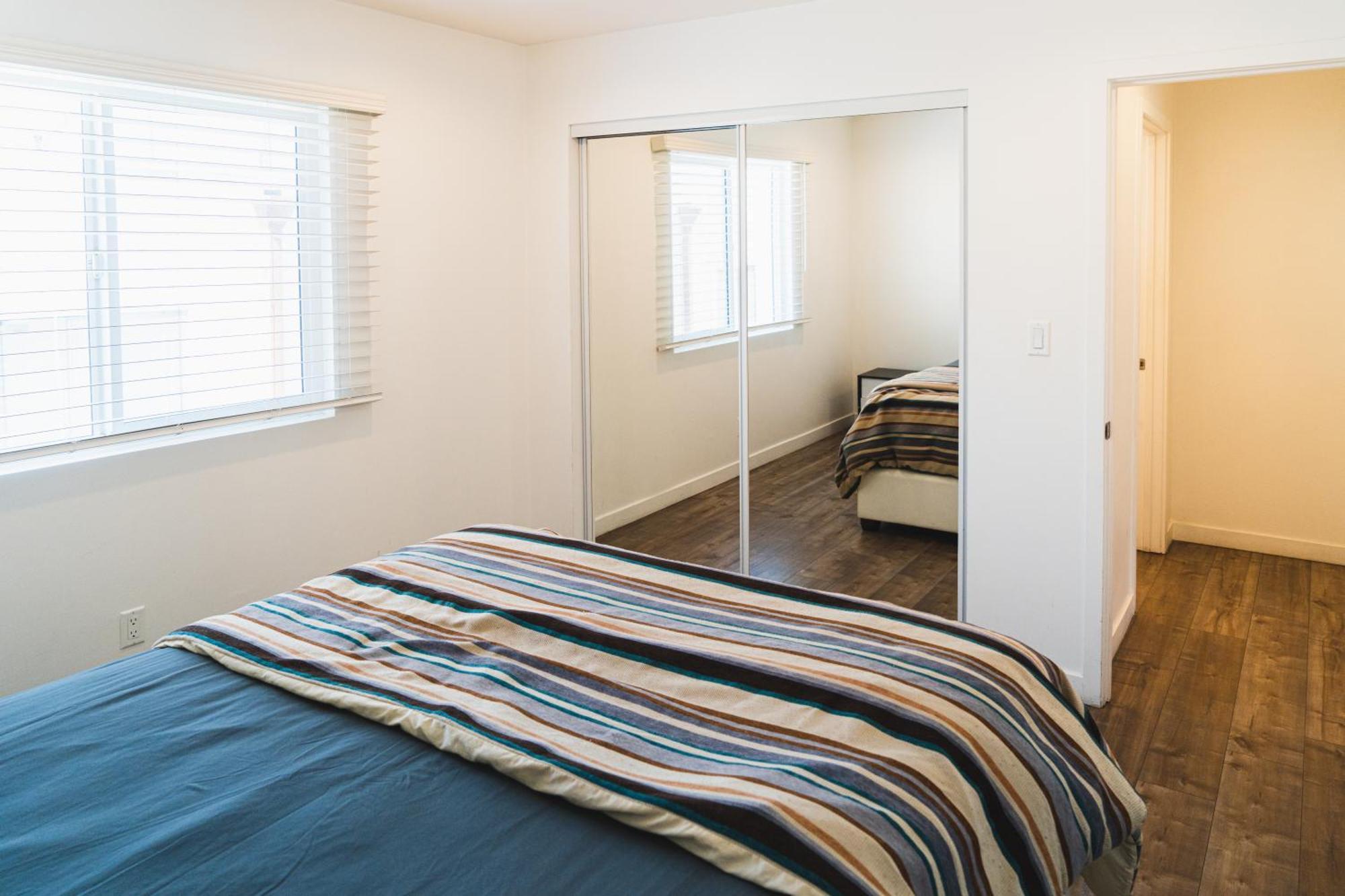 Chic Large One Bedroom With Dinning Area In Hear Of Koreatown With Free Parking Apartamento Los Angeles